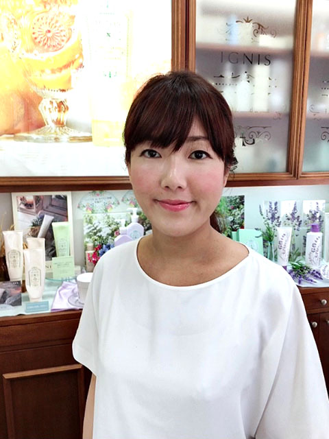 浜松市の化粧品店「TANIYAコスメショップ」　スタッフ紹介
