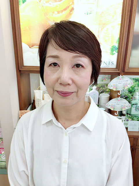 浜松市の化粧品店「TANIYAコスメショップ」　スタッフ紹介
